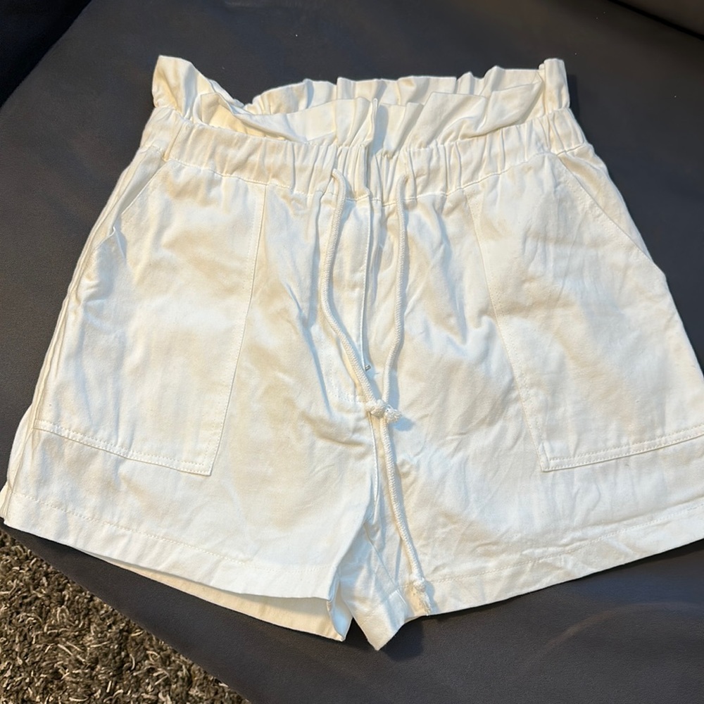 Off white paper bag fit short